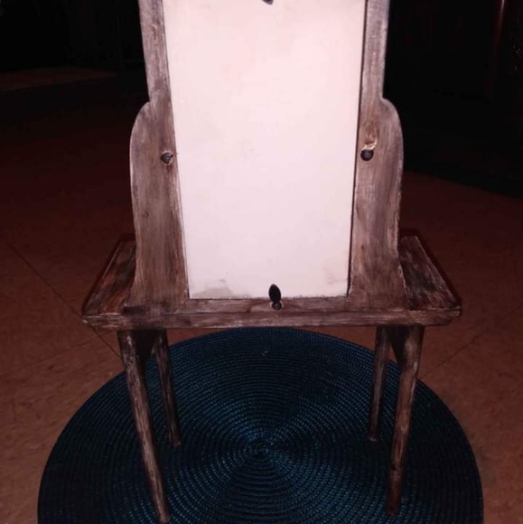 Vintage miniature vanity - Picture 2 of 3